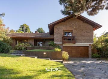 Casa · 212m² · 5 Ambientes · 2 Cocheras · Casa en Venta 5 Amb en Pinamar con Gas Natural