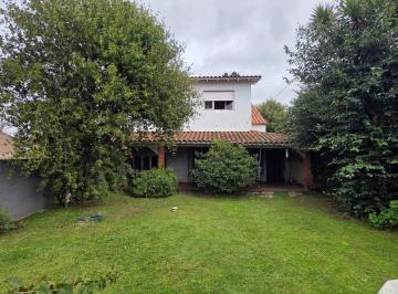 Casa · 130m² · 5 Ambientes · Casa Chalet en Alquiler en General Pacheco, Tigre, G. B. a. Zona Norte