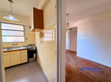 Departamento · 32m² · 2 Ambientes · L. Saenz Peña Al 600 - Depto 2 Amb. en Alquiler, Barrio de Monserrat - Recien Pintado, Luminoso!