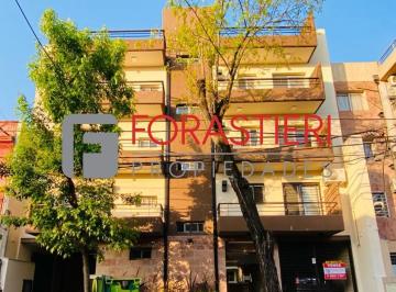 Departamento · 52m² · 2 Ambientes · 2 Cocheras · Departamento de Dos Ambientes en Venta con Doble Cochera