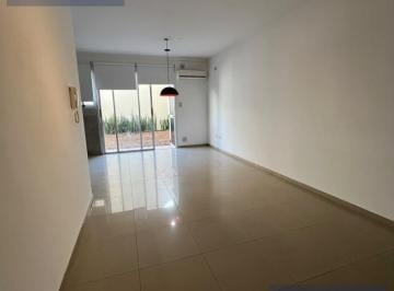 Departamento · 42m² · 2 Ambientes · 1 Cochera · 2 Ambientes en Planta Baja con Amplio Patio y Guardacoche | Sin Expensas | Bernal