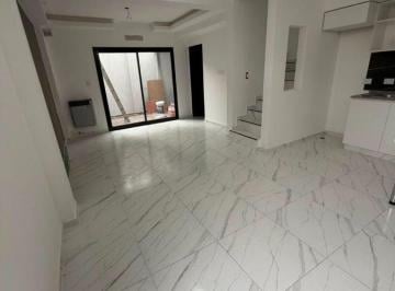 Casa · 70m² · 3 Ambientes · Duplex de 3 Ambientes a Estrenar en Lanus Oeste