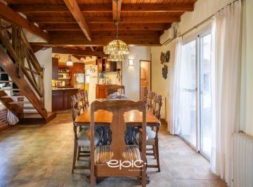 Casa · 200m² · 5 Ambientes · Casa 5 Amb en Venta en Pinamar Norte a Pasos del Mar
