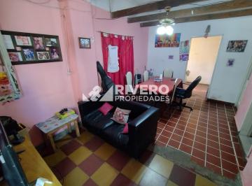 Casa · 47m² · 2 Ambientes · 2 Cocheras · Casa en Venta en Villa Tesei