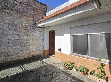 PH · 80m² · 3 Ambientes · Alquiler de PH 3 Ambientes en Quilmes Oeste