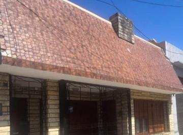Casa · 200m² · 3 Ambientes · 1 Cochera · Casa en Lanús Oeste en Venta