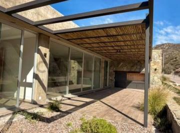 Casa · 150m² · 2 Dormitorios · 2 Cocheras · Alquiler Casa Mendoza Norte Country Club - La Aldea