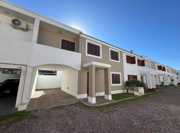 Casa · 140m² · 5 Ambientes · 1 Cochera