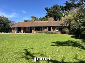 Casa · 1202m² · 5 Ambientes · 2 Cocheras · Casa en Venta Pinamar Zona Iglesia