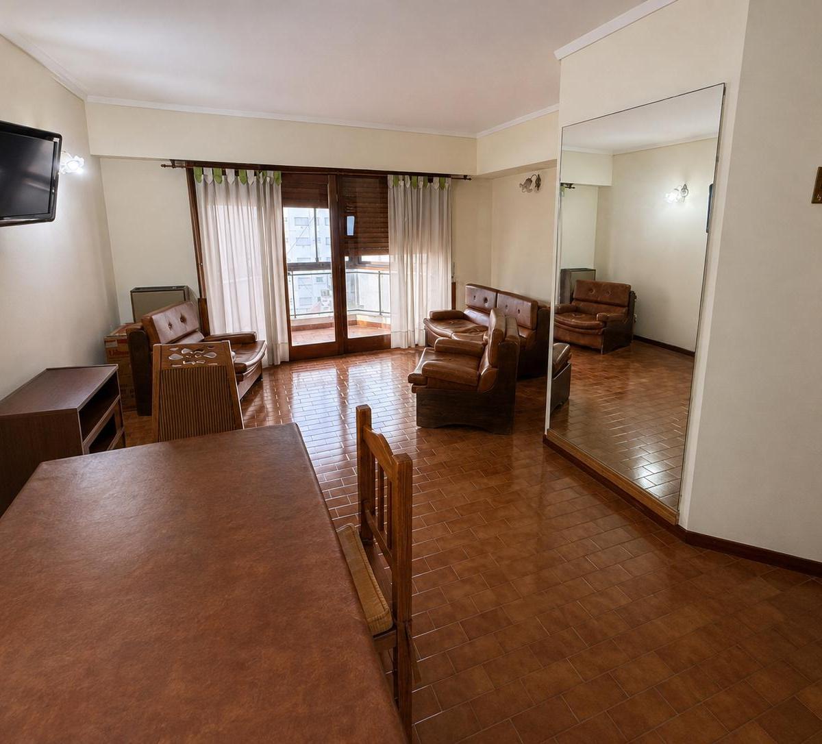 Departamento 2 ambientes en macrocentro, 53m² — Falucho entre Lamadrid y Las Heras