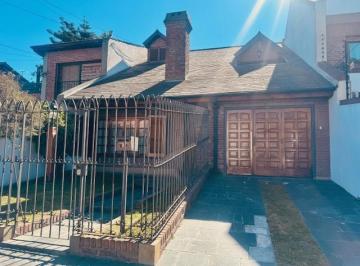 Casa · 290m² · 5 Ambientes · 2 Cocheras · Casa en Venta Villa Sarmiento