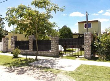 Casa · 80m² · 3 Ambientes · 1 Cochera · Venta Casa 3 Ambientes Parque Camet