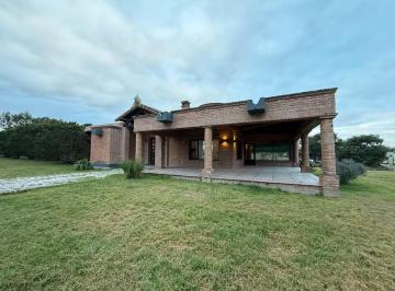 Casa · 320m² · 5 Ambientes · 5 Cocheras · Exc Casa 4 Dorm Alq Gge/dep/jard Calle Encon Esq Teros Tipal
