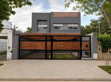 Casa · 155m² · 5 Ambientes · 2 Cocheras · Venta - Casa de Cuatro Dorm. con Jardín, Cochera y Terraza en La Florida, Rosario