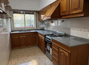 PH de 3 ambientes, Villa Luro · Alquiler. PH en 1° Piso. Villa Luro. Impecable. 85 m². Luminoso.