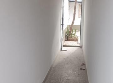 Casa · 2 Dormitorios · Casa en Alquiler Sobre Av Libertador