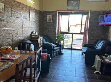 Departamento · 60m² · 4 Ambientes · Venta Departamento 4 Amb. Banfield Barrio Odisa