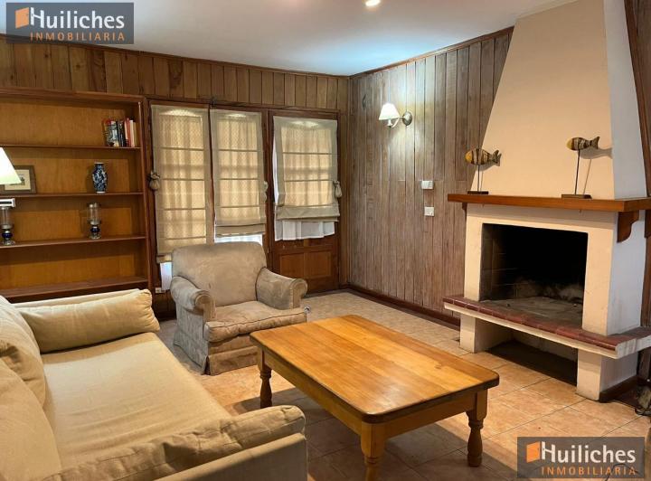 Casa · 180m² · 6 Ambientes · 1 Cochera