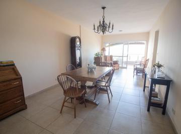 Comedor · Departamento con Cochera. Frente Al Rio Villa Sarita