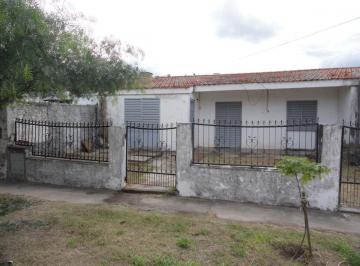 Casa · 83m² · 5 Ambientes · Venta de Casa Cuatro Dorm., Barrio Autonomia