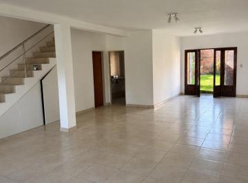Casa · 250m² · 5 Ambientes · 3 Cocheras · Casa - Resistencia
