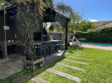 Casa · 230m² · 5 Ambientes · Casa en Alq. Temporario en Vicente López, G. B. a. Zona Norte, Argentina
