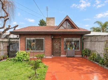 Casa · 152m² · 4 Ambientes · 2 Cocheras · Casa · en Venta · 4 Ambientes · 2 Amplios Jardines Luminosos · Ituzaingo