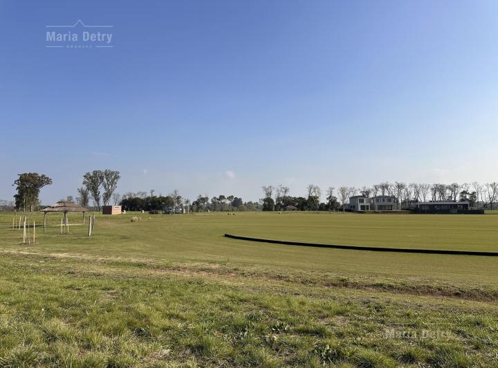 Terreno · 1483m²