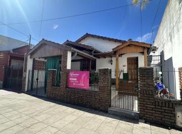 Casa · 140m² · 4 Ambientes · 1 Cochera · Casa en Tigre