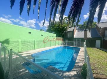 Casa · 80m² · 4 Ambientes · 2 Cocheras · Casa en Peru Al 500 Entre del Carmen y La Rioja