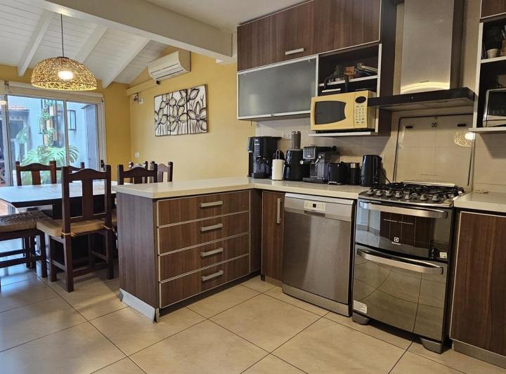 Casa · 109m² · 5 Ambientes · 1 Cochera