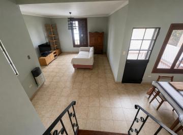 PH de 3 ambientes, Quilmes · Alquiler PH 3 Ambientes Cochera Jardin Bernal Centro