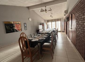 Casa de 6 ambientes, Córdoba · Casa en Barrio Poeta Lugones