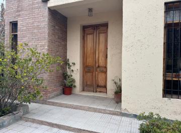 Casa · 270m² · 5 Ambientes · 2 Cocheras · Casa en Venta Vistalba