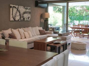 Casa · 200m² · 7 Ambientes · 2 Cocheras · Casa en Venta Barrio Dalvian