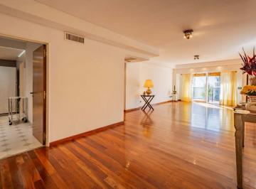 Departamento · 155m² · 5 Ambientes · 1 Cochera · Venta Departamento 5 Ambientes Cochera Recoleta