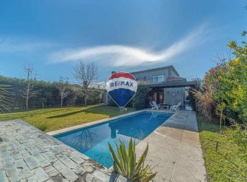 Casa · 214m² · 7 Ambientes · 2 Cocheras · Casa en Venta B Cdo Los Pilares 4 Dorm, Escr, Pile
