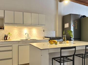 Casa · 183m² · 5 Ambientes · Casa en Alquiler 4 Habitaciones Spegazzini