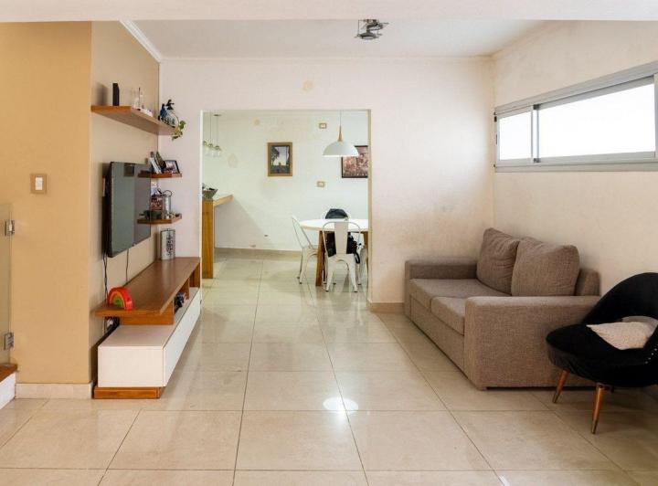 Casa · 184m² · 4 Ambientes · 1 Cochera