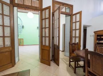 Casa · 190m² · 6 Ambientes · 1 Cochera · Casa en Venta 3 Dorm. con Jardin Arroyito