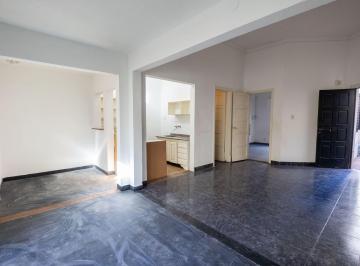 PH · 130m² · 4 Ambientes · 1 Cochera · Venta PH 4 Amb con Patio y Cochera Vicente Lopez