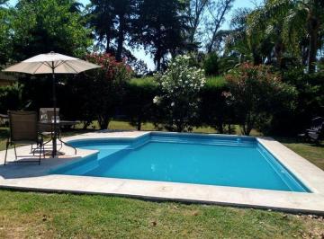 Casa · 129m² · 4 Ambientes · 2 Cocheras · Venta Casa de Diseño con Pileta, B° La Soberana
