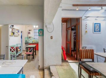 Casa · 148m² · 3 Ambientes · 1 Cochera · Casa en Venta en Los Hornos 2 Dorm.