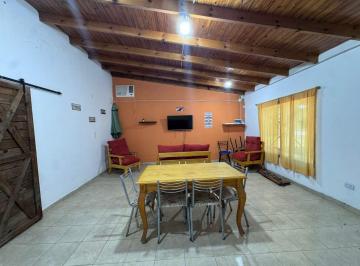 Casa · 80m² · 3 Ambientes · Casa Quinta en El Peligro con Pileta y Parque