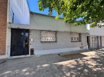 PH · 81m² · 4 Ambientes · PH Venta La Plata 2 Dorm. Al Frente y Patio