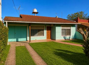 Casa · 110m² · 3 Ambientes · 2 Cocheras · Venta Casa 3 Amb Cochera y Pileta en V. de Mayo