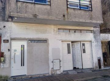 PH · 80m² · 3 Ambientes · 1 Cochera · P. H 3 Amb. Al Frente con Garage y Patio.
