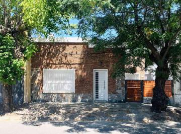 PH · 70m² · 3 Ambientes · Venta Casa 2 Dorm. con Patio en Las Piedras
