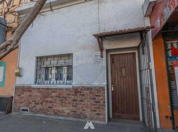 Casa · 64m² · 3 Ambientes · Venta de Casa con 2 Dorm. y Fondo en Pando
