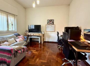 PH · 110m² · 4 Ambientes · Venta PH 4 Ambientes en Moron Centro